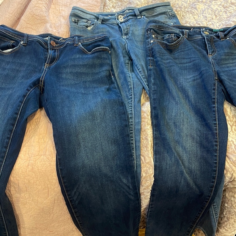 3 pair BUNDLE of INC by macys jeans all size 8 with stretch.